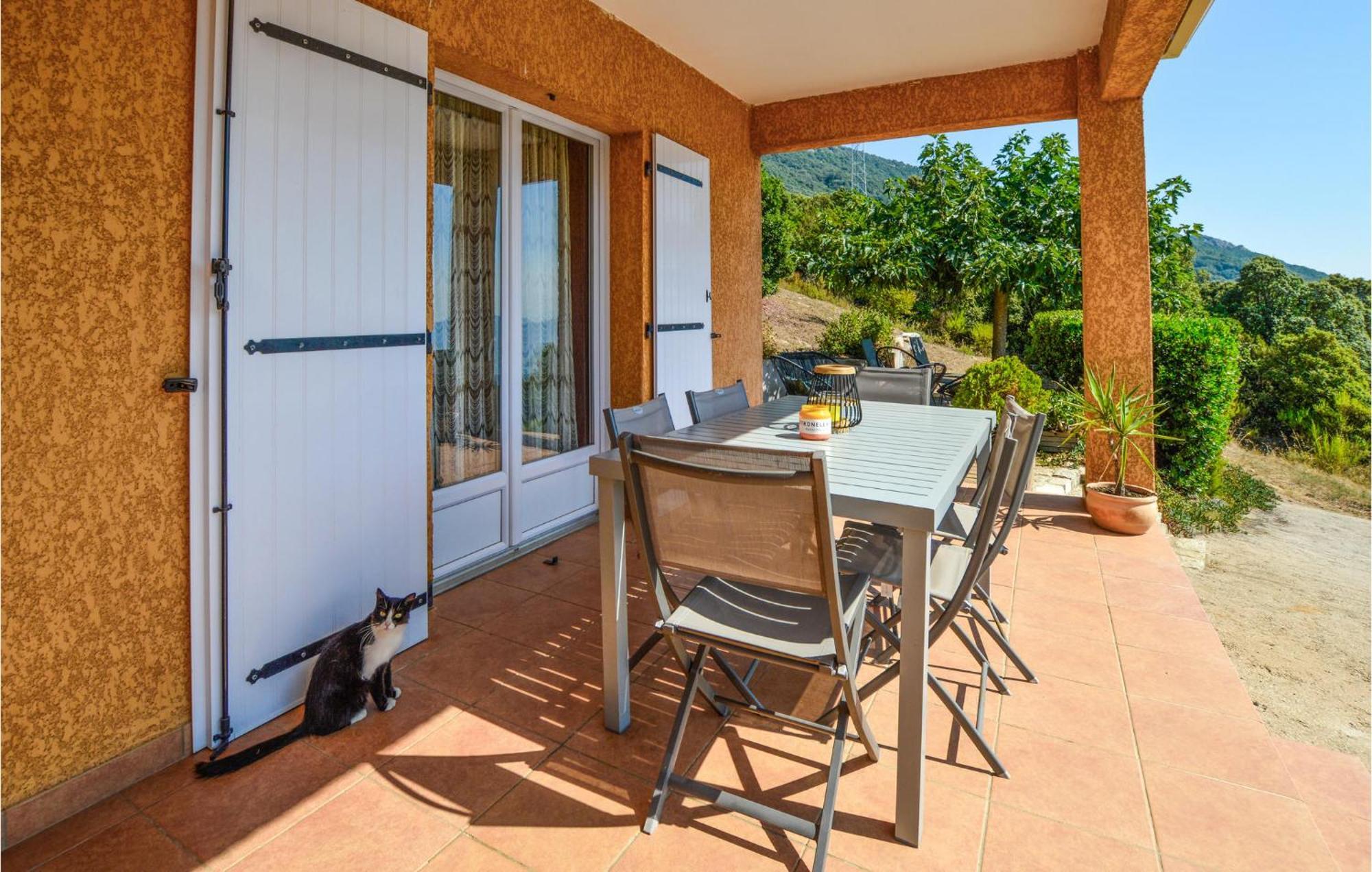 Holiday home In With Wifi